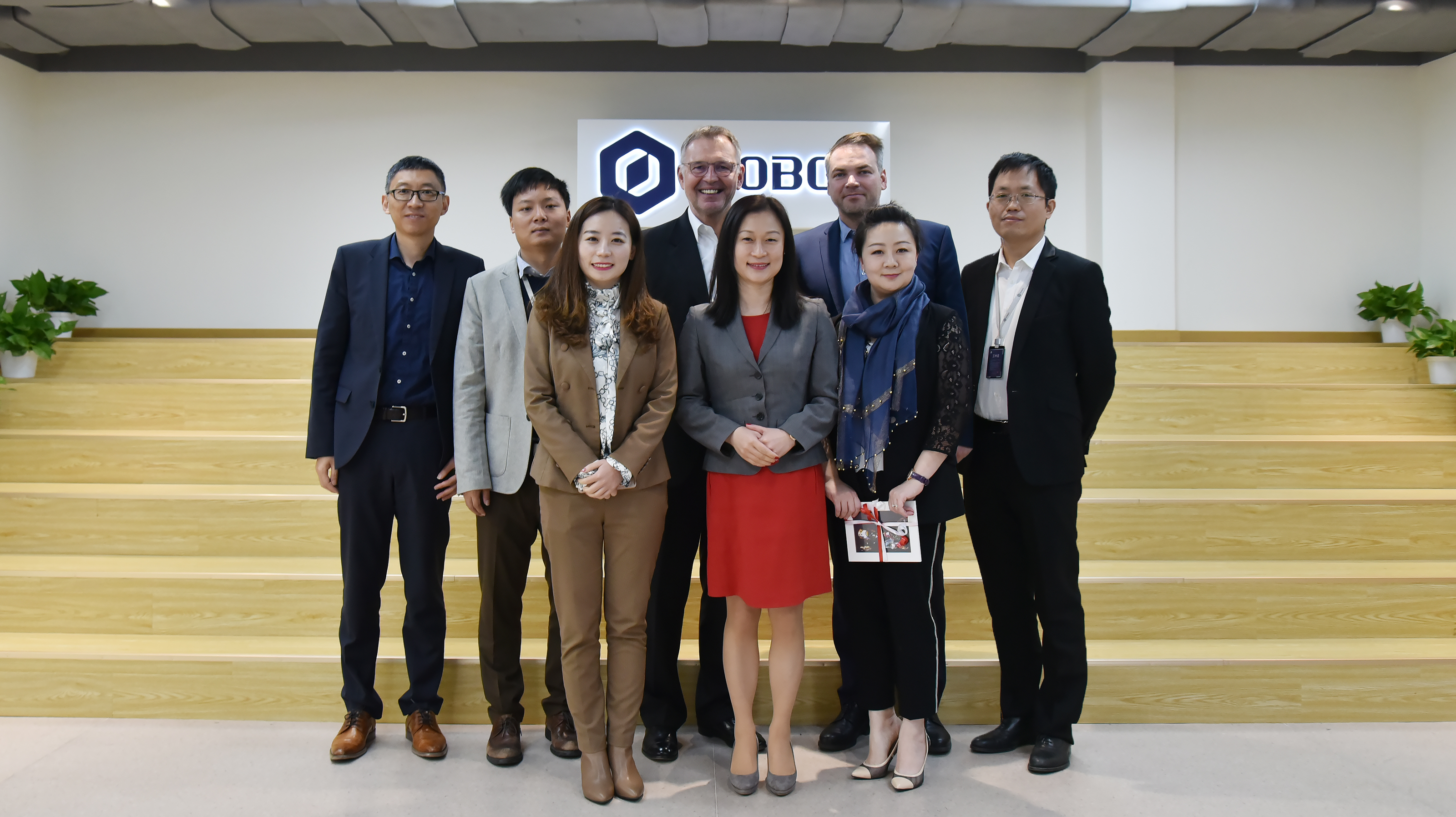 delegation of nuremberg chamber of commerce and industry visits DOBOT