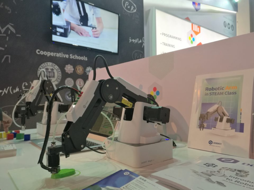 dobot ai vision at gess 2019