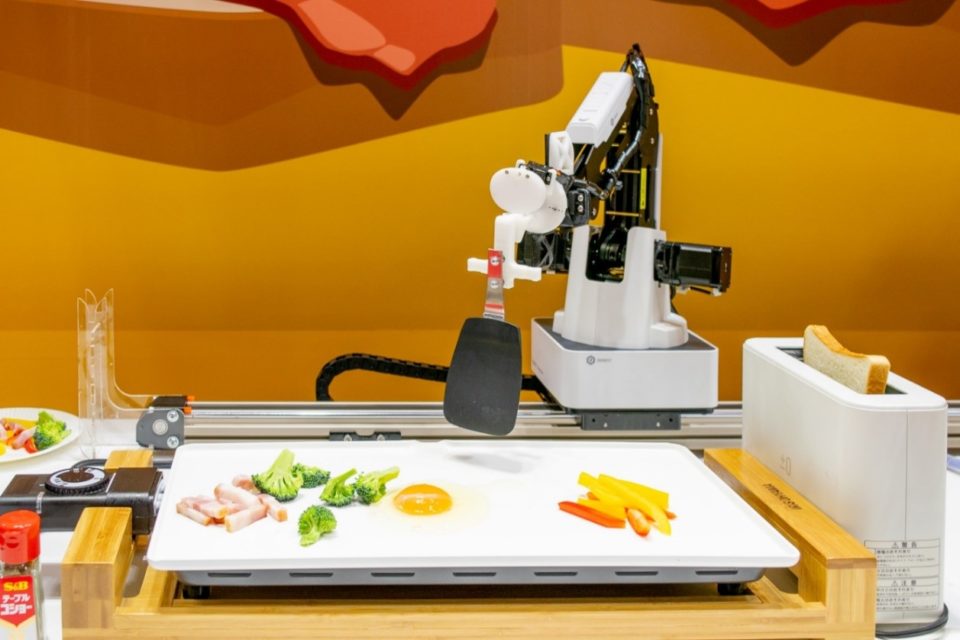 Now Dobot Cooking Robot Can Even Make Breakfast and Serve Ice Cream